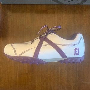 Footjoy leather spikeless golf shoes